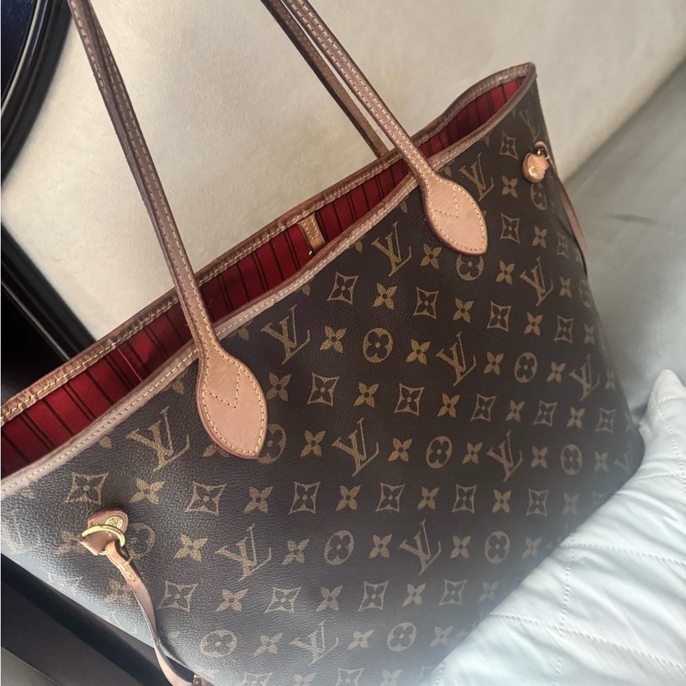 Worn never full MM 100% Authentic
